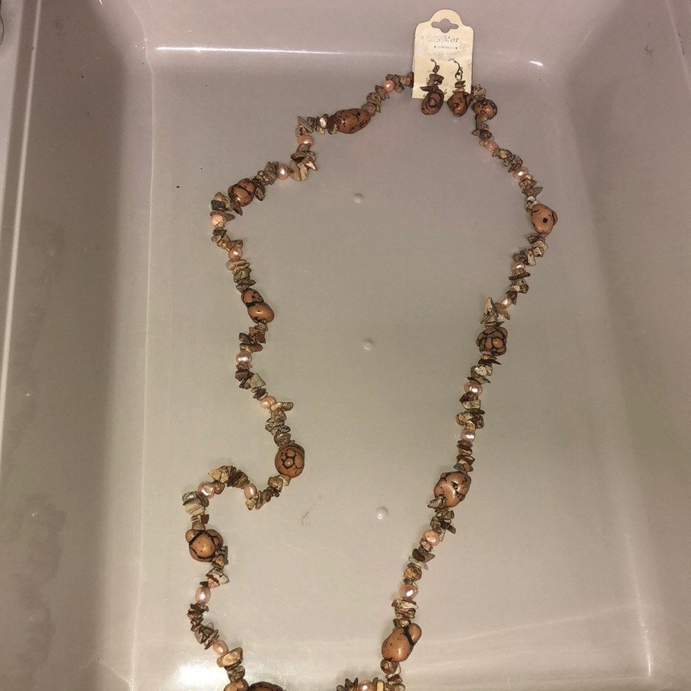 Natural stone w/fresh water pearls Set